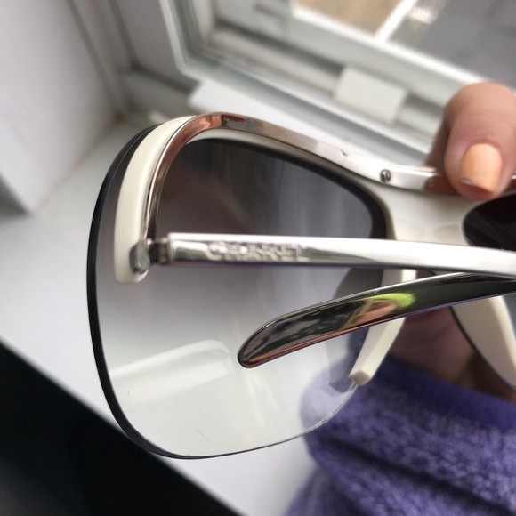 CHANEL 😎 Sunglasses model 6007 - Picture 3 of 15